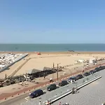 Beachside Break In 公寓