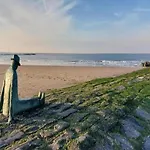 Beachside Break In * 克诺克－海斯特
