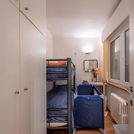 Apartament Beachside Break In *