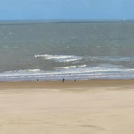 Beachside Break In