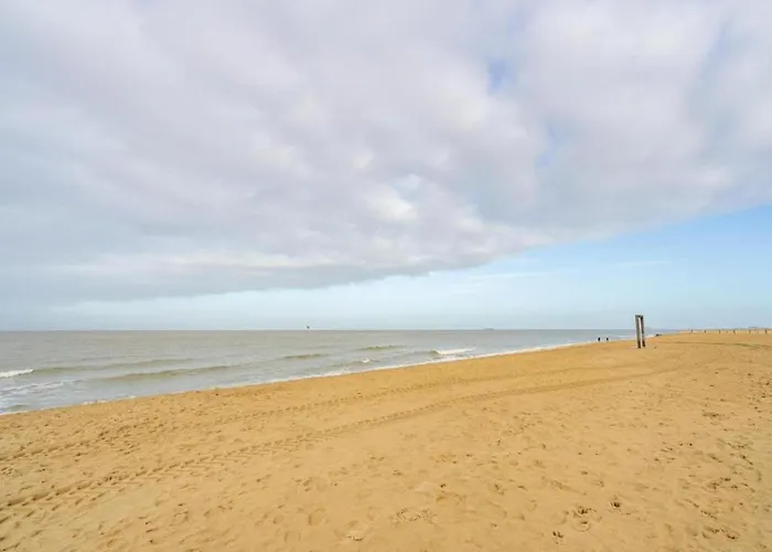 아파트 Beachside Break In