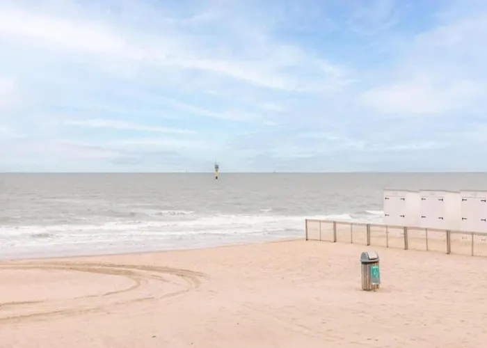 Beachside Break In 아파트